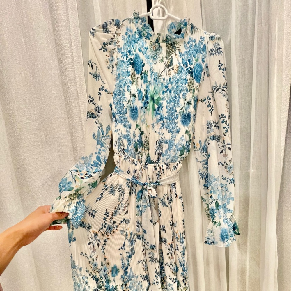 Blue floral ruffle midi dress - Great for Spring!